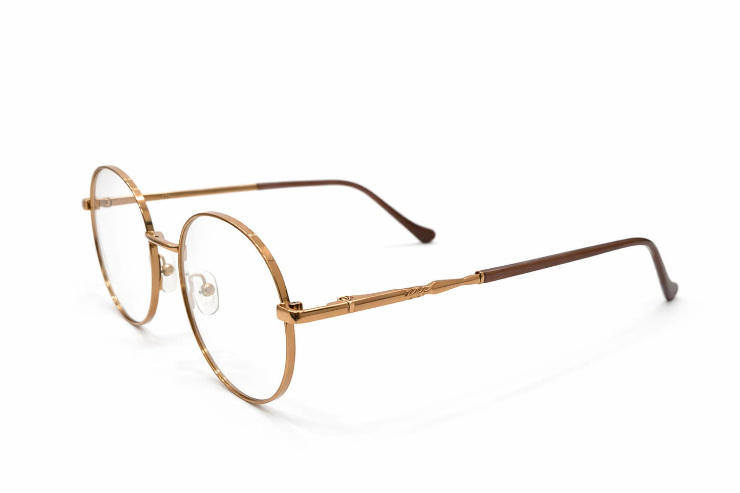 ოპტიკური ჩარჩო LuxOn V111