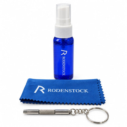Eyeglass lens cleaning fluid